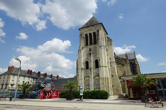 Église Saint-Julien de Tours