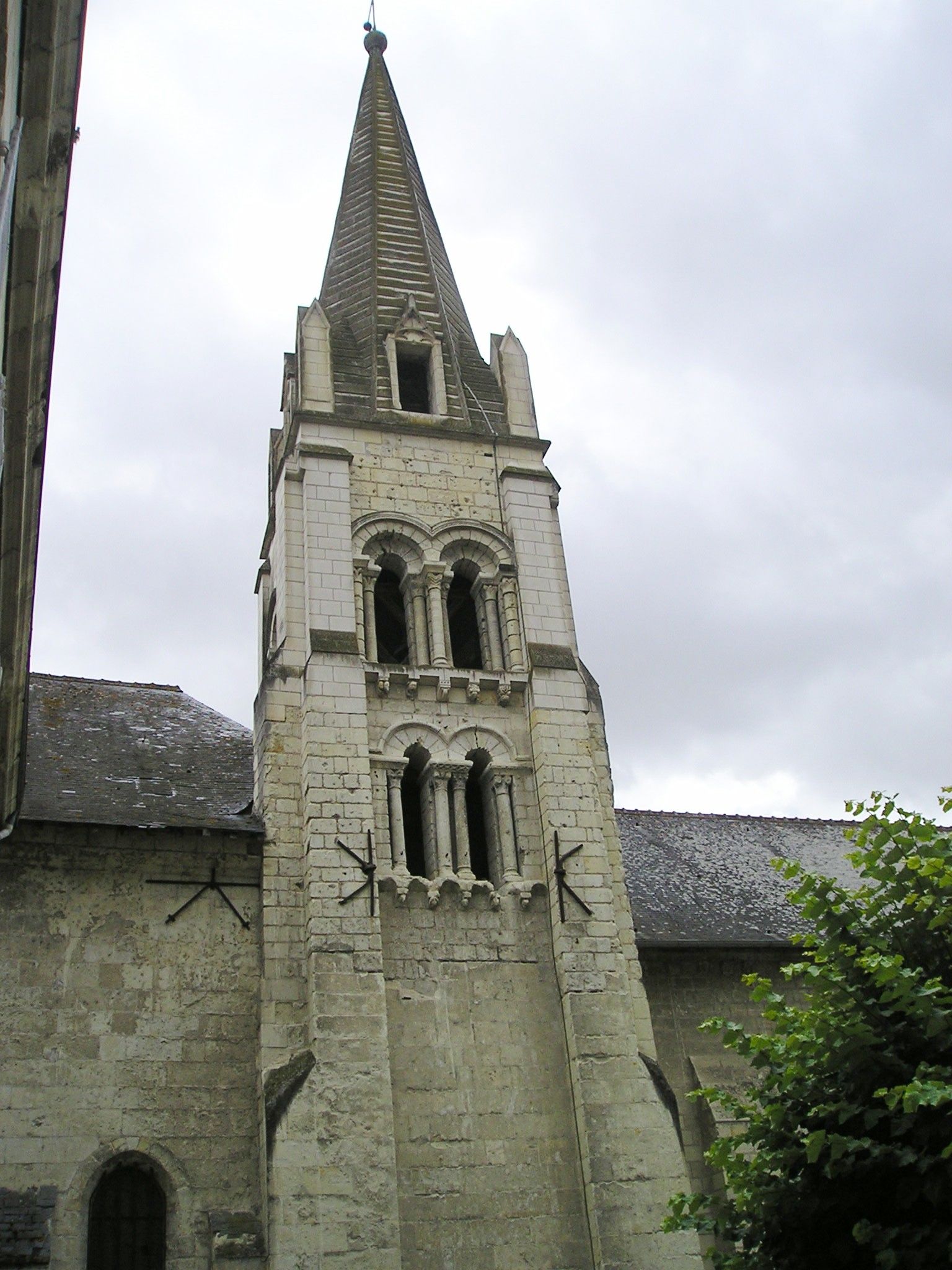l'église Saint-Maurice de Chinon